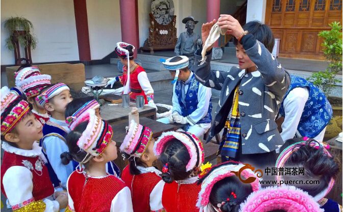 “小小茶人”幼儿茶艺班走进下关沱茶