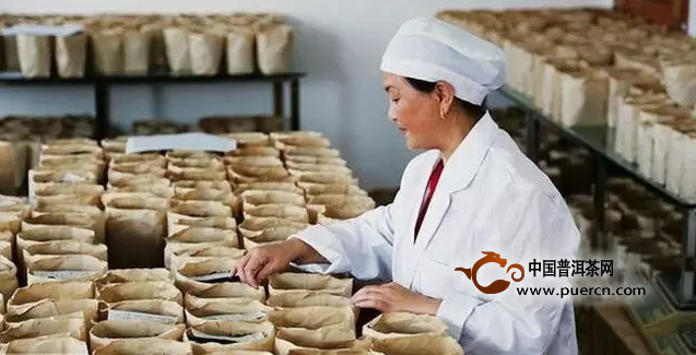 陈年老普洱茶的品鉴技巧分析